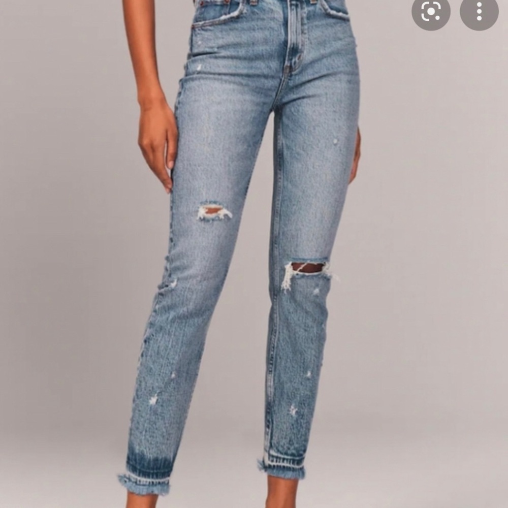 Abercrombie High Rise Mom Jean - Bre Exclusive